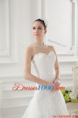 White A-line Sweetheart Sleeveless Tulle Sweep Train Clasp Handle Lace and Appliques Wedding Dresses