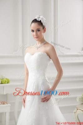 White A-line Sweetheart Sleeveless Tulle Sweep Train Clasp Handle Lace and Appliques Wedding Dresses