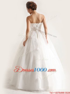 Fashionable White A-line Strapless Sleeveless Organza Floor Length Lace Up Appliques Bridal Gown