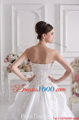 White Sleeveless Lace and Embroidery and Pick Ups Lace Up Wedding Dresses