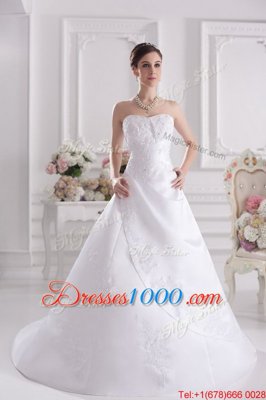 New Arrival White Sweetheart Zipper Beading and Appliques Wedding Gown Brush Train Sleeveless