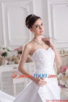 New Arrival White Sweetheart Zipper Beading and Appliques Wedding Gown Brush Train Sleeveless