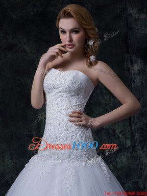 White Column/Sheath Beading and Appliques Wedding Dress Lace Up Tulle Sleeveless With Train