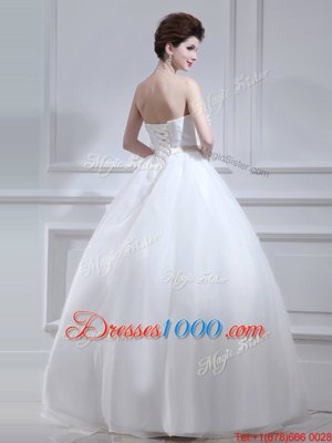 White Sleeveless Organza Lace Up Bridal Gown for Wedding Party