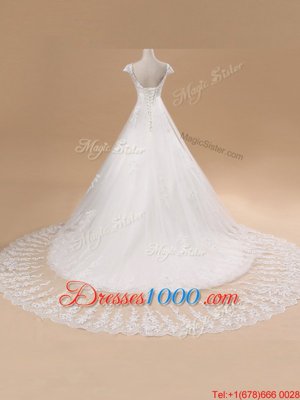 Affordable V-neck Short Sleeves Bridal Gown Chapel Train Lace and Appliques White Tulle and Lace