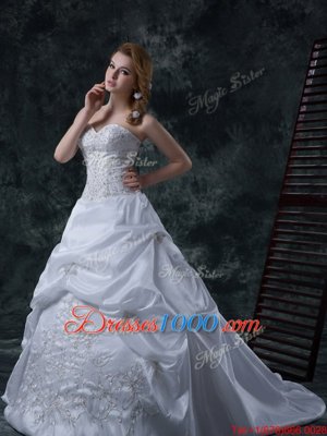 White Lace Up Wedding Dresses Beading and Embroidery Sleeveless With Brush Train