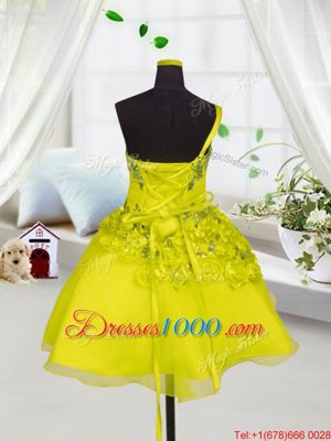 Custom Designed Mini Length A-line Sleeveless Yellow Little Girls Pageant Gowns Lace Up