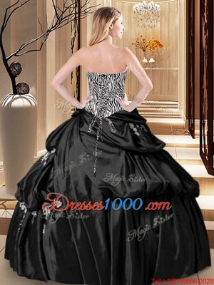 Black Sweetheart Lace Up Appliques and Pick Ups Quinceanera Gown Sleeveless