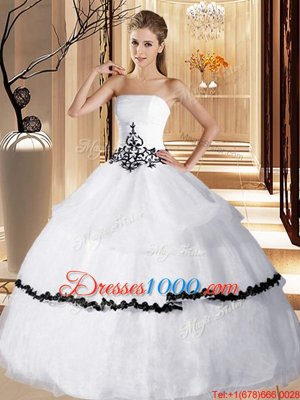 Stylish White Organza Lace Up Strapless Sleeveless Floor Length Quinceanera Gowns Appliques and Ruffled Layers