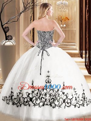 Flirting Floor Length Lace Up Vestidos de Quinceanera White and In for Military Ball and Sweet 16 and Quinceanera with Embroidery