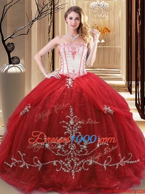 Customized Red Ball Gowns Embroidery Quinceanera Dresses Lace Up Tulle Sleeveless Floor Length