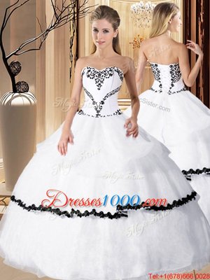 Trendy Sleeveless Lace Up Floor Length Beading and Embroidery Quince Ball Gowns