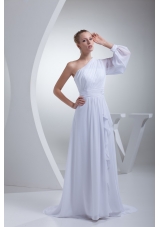 Single Shoulder Ruffles and Sash Wedding Gowns with One Long Sleeve