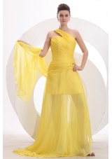 One Shoulder Yellow Ruched Prom Party Dress with Watteau Train