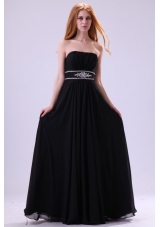 Elegant Strapless Beaded Ruche Prom Celebrity Dress in Black