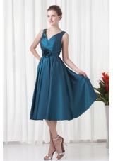 V-neck Teal Graduation Dresses with Ruching in Knee-length