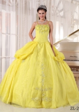 Organza Spaghetti Straps Yellow Quinceanera Gowns with Appliques