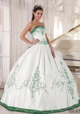Puffy Green and White Embroidery Quinceanera Dresses Gowns