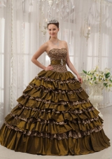 2014 Elegant Brown Puffy Sweetheart Quinceanera Dress with Beading and Ruffled Layers