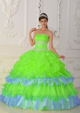 2014 Pretty Strapless Quinceanera Dresses with Beading and Ruffles
