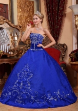 2014 Popular Blue Puffy Strapless Embroidery Quinceanera Dresses