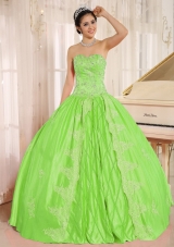 Elegant Embroidery and Beading Quinceanera Gown with Sweetheart