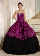 Custom Made Beaded and Embroidery Decorate Black and Purple Sweet 15 Dresses