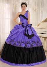One Shoulder For 2014 Purple and Black Quinceanera Dress with Bowknot and Appliques