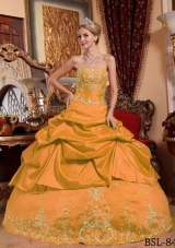 Sweetheart Taffeta Embroidery and Beading Quinceanera Gowns with Pick-ups