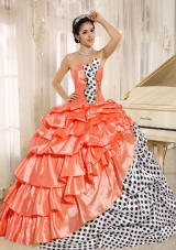 Popular Strapless Puffy Sweet Sixteen Dresses with Pick-ups