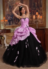 Sweetheart Rose Pink and Black Quinceanera Dresses with Appliques and Pick-ups