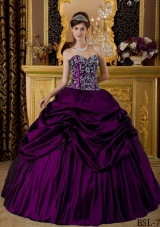 2014 Ball Gown Sweetheart Embroidery Quinceanera Dresses with Hand Made Flower