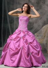 Modest Puffy Strapless Taffeta Quinceanera Gowns with Beading