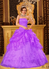Purple Strapless Organza Quinceanera Gowns with Appliques and Pick-ups