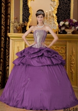 Strapless Appliques Purple Quinceanera Gown Dresses wirh Pick-ups
