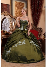 Olive Green Sweetheart Sweet 15 Dresses with Appliques and Pick-ups