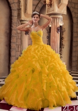2014 Gold Puffy Sweetheart Ruffles Organza Quinceanera Dress with Beading