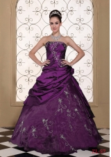 Exclusive 2014 Strapless Quinceanera Dress With Embroidery
