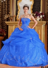 2014 Lovely Blue Puffy Strapless Quinceanera Dress with Beading and Appliques