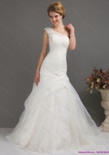 2015 Modest One Shoulder Wedding Dresses with Ruching and Hand Made Flowers