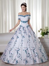 Artistic Embroidery 15 Quinceanera Dress White Lace Up Short Sleeves Floor Length