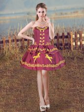 Pretty Sweetheart Sleeveless Homecoming Dress Mini Length Embroidery Burgundy Satin