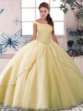 Classical Sleeveless Beading Lace Up Quinceanera Gowns with Yellow Brush Train