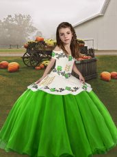 Sleeveless Embroidery Lace Up Pageant Gowns For Girls