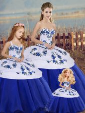 Royal Blue Ball Gowns Tulle Sweetheart Sleeveless Embroidery and Bowknot Floor Length Lace Up 15th Birthday Dress