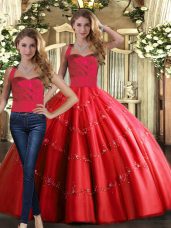 Exquisite Tulle Halter Top Sleeveless Lace Up Appliques Sweet 16 Dresses in Red