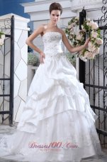 Attractive Ruffles Beading Wedding Gowns Gingle Border