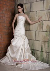 Mermaid Bridal Gown Pleated Strapless Chapel Train