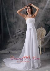 Appliques Strapless Ruch Chiffon Bridal Dress With Watteau Train