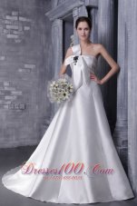 Chapel Train Satin Bridal Wedding Gown Strapless Beading Bowknot